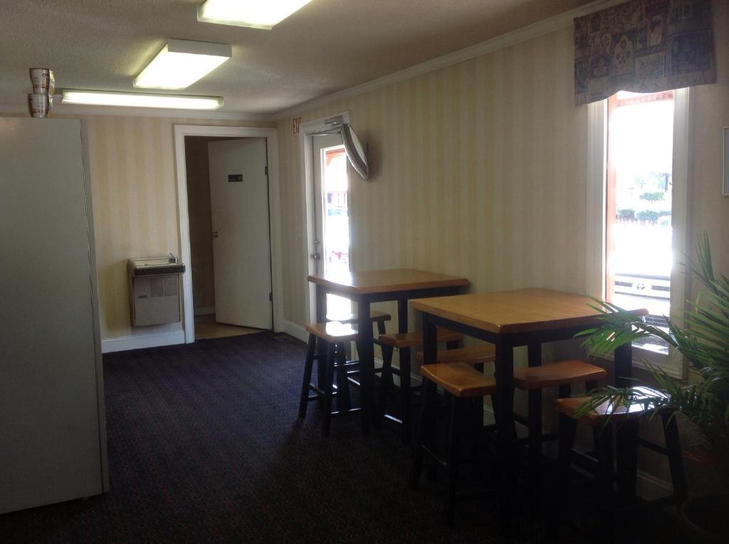Knights Inn - Cayce Exterior foto